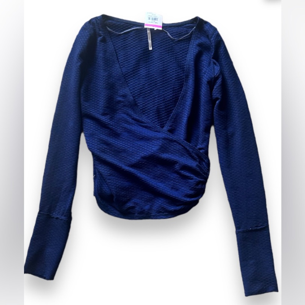 REVOLVE NWT FREE PEOPLE Free People Penny Top In Navy - Picture 6 of 6